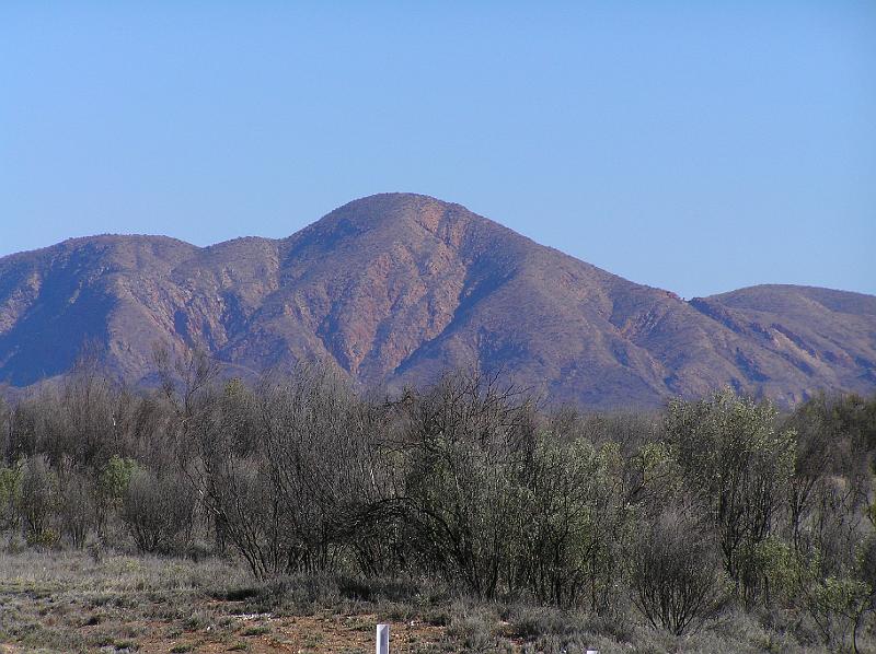 Mc Donell.jpg - Die MacDonnell Ranges sind eine Bergketten in Zentralaustraliens mit der Stadt Alice Springs im Zentrum.